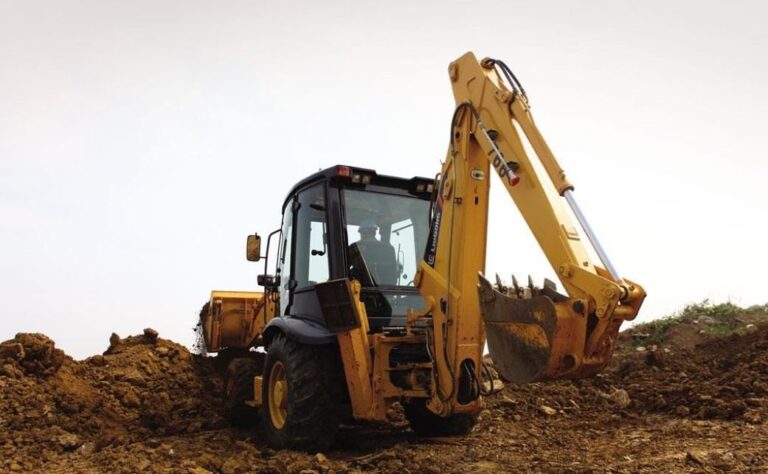 Retroexcavadora: Todo lo que necesitas saber 6 Retroexcavadora: Todo lo que necesitas saber